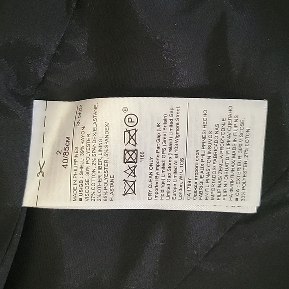 Banana Republic Long and Lean Blazer in Gray Metallic Pin Stripe 2 - Picture 8 of 9